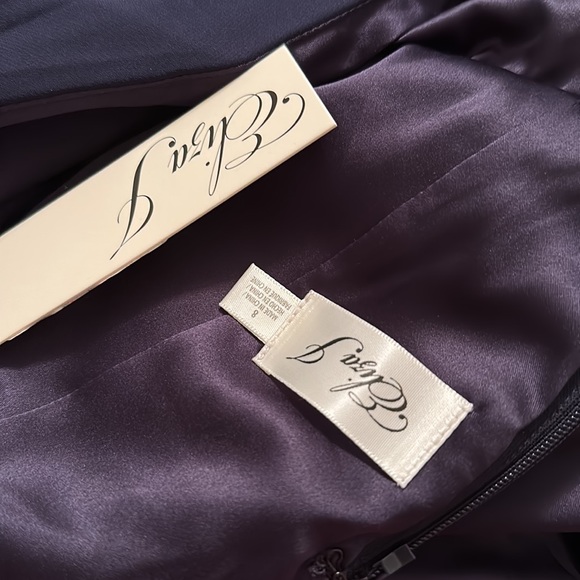 Eliza J
Embellished
High/Low Chiffon
Dress Gown Navy Blue size 4 6 8 10 or 16 - Picture 12 of 15